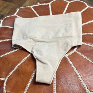 Skims womens Shapewear tan size L/XL